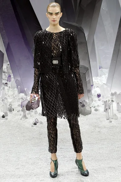 Look 60